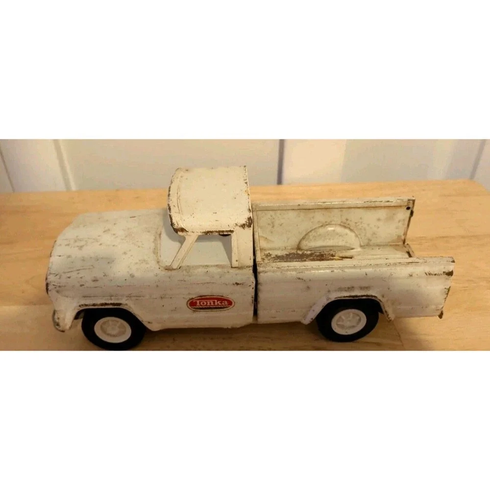 Vintage 1960s Tonka Jeep Pickup Truck Pressed Steel - Model 52030